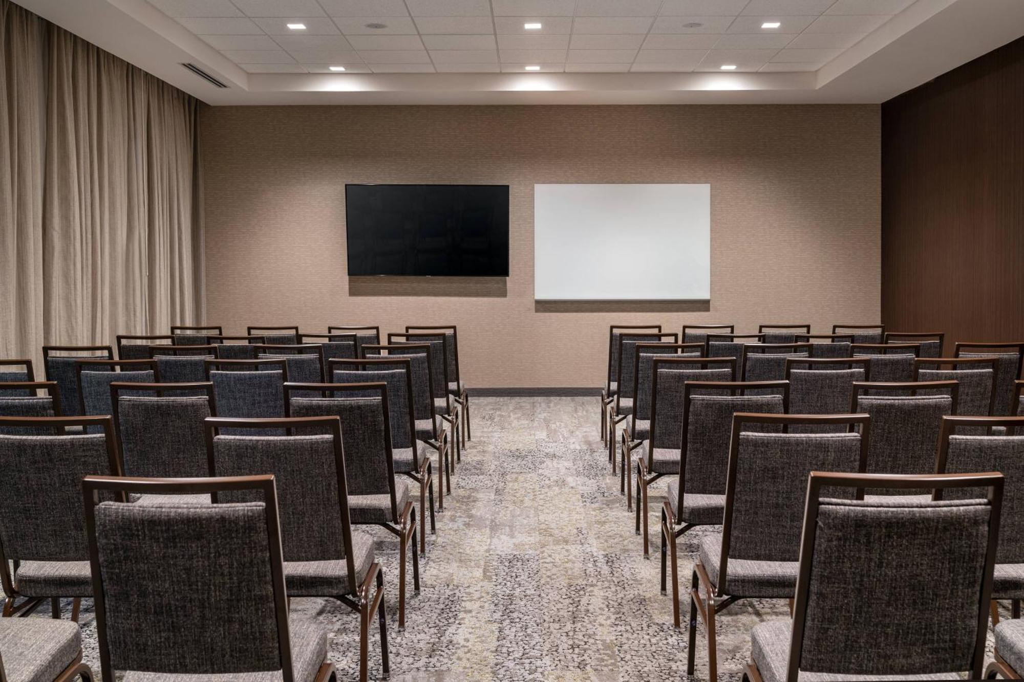 מלון Courtyard By Marriott Petaluma Sonoma County מראה חיצוני תמונה