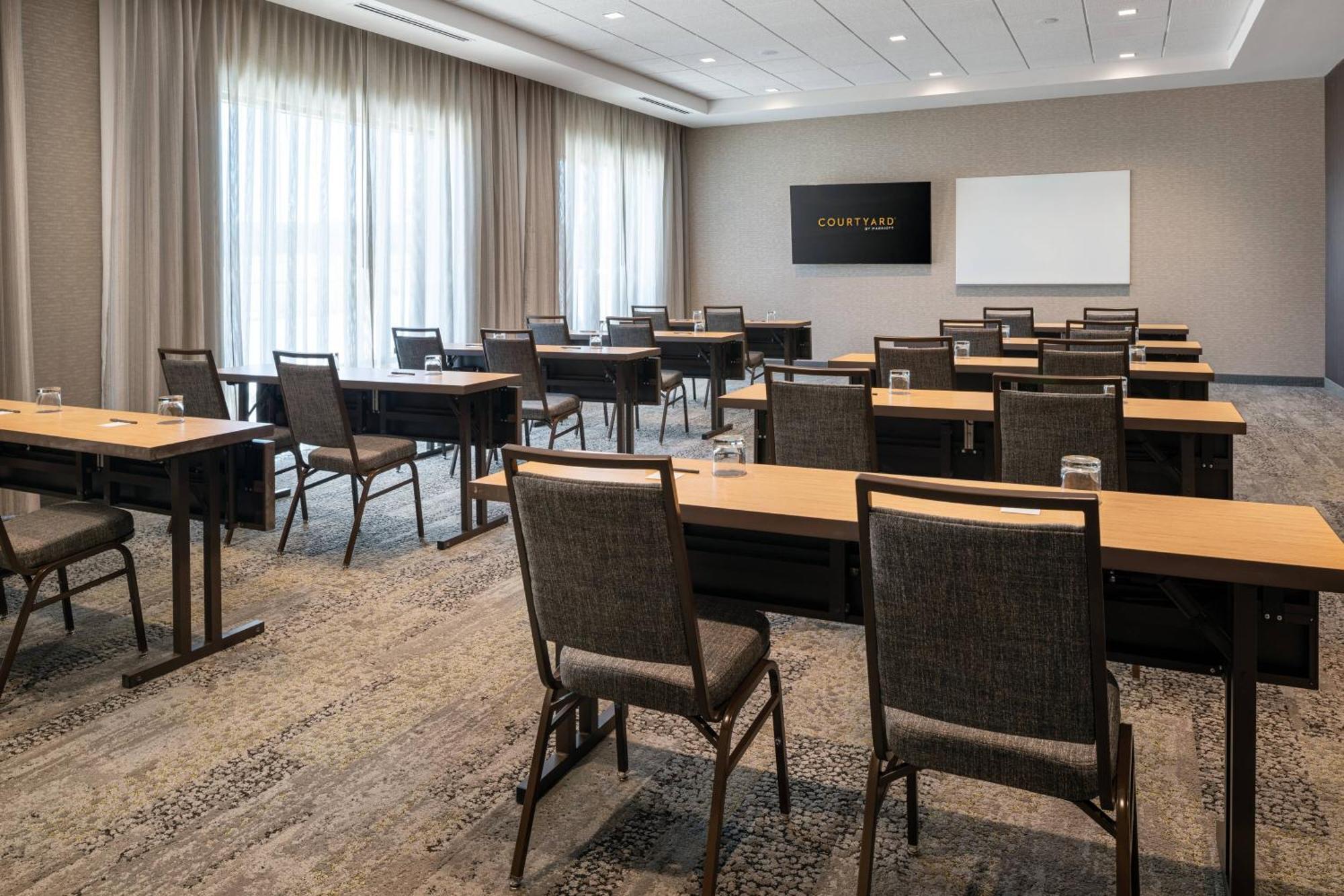 מלון Courtyard By Marriott Petaluma Sonoma County מראה חיצוני תמונה