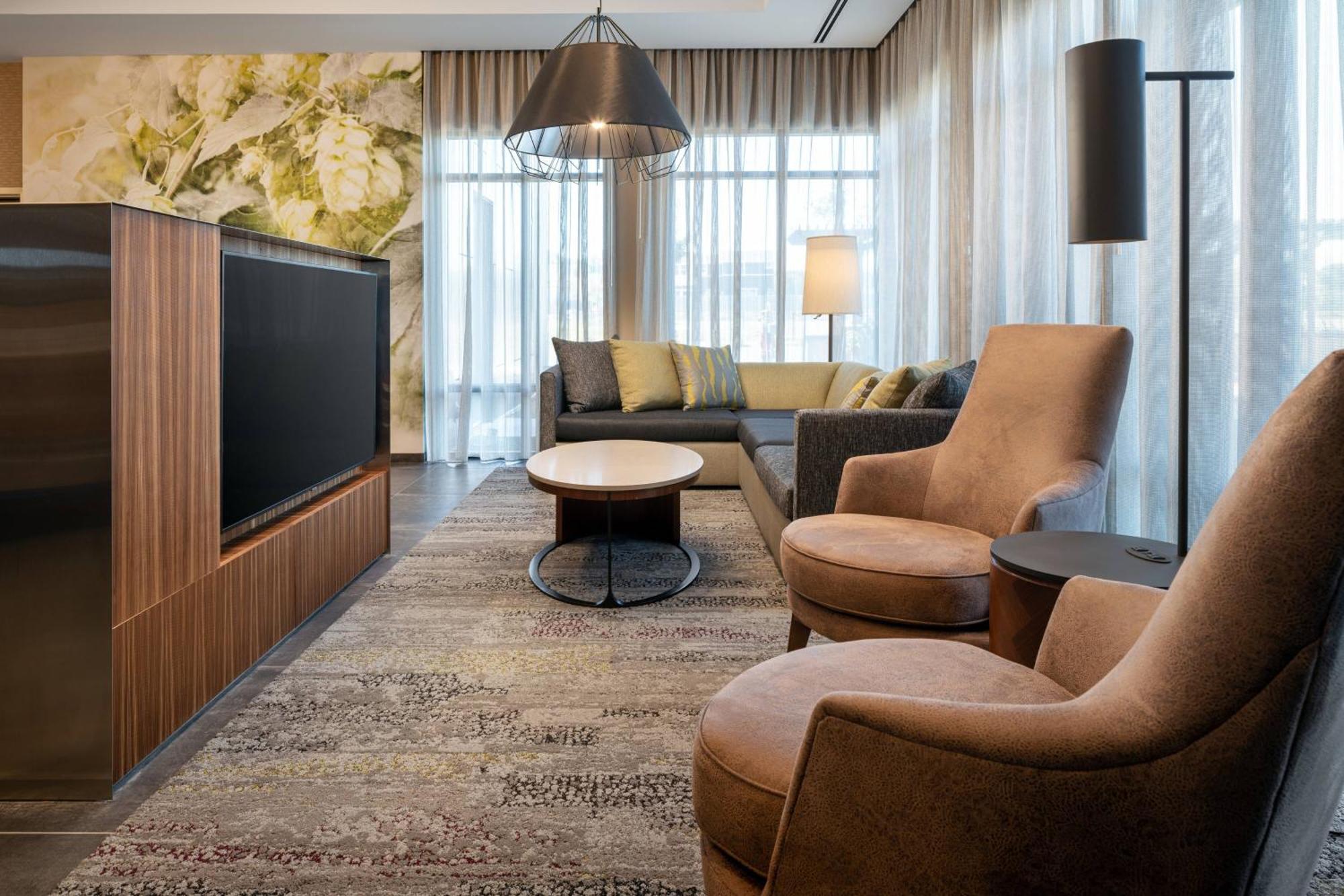 מלון Courtyard By Marriott Petaluma Sonoma County מראה חיצוני תמונה
